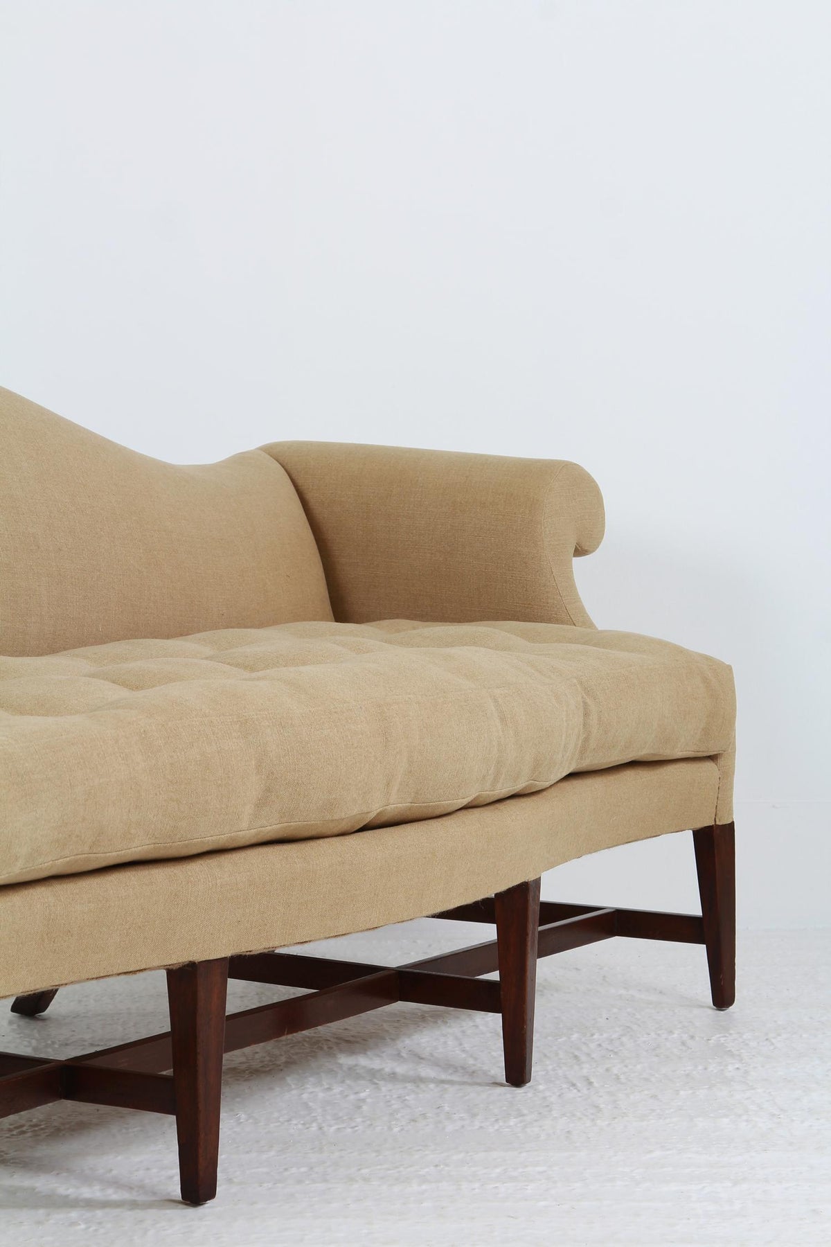 Exquisite Serpentine 20thC Camelback Mahogany Sofa