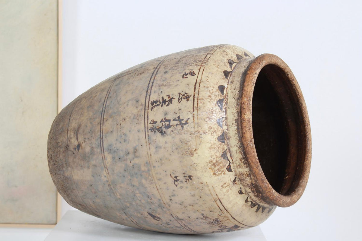 ANCIENT CHINESE 19THC CIZHOU DECORATED STONEWARE WINE JAR