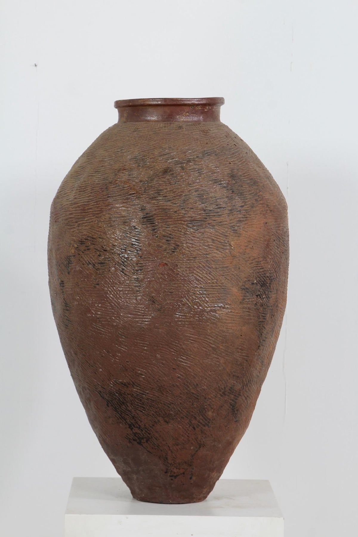 Impressive Early 20th Century Chinese Glazed Pickling Pot