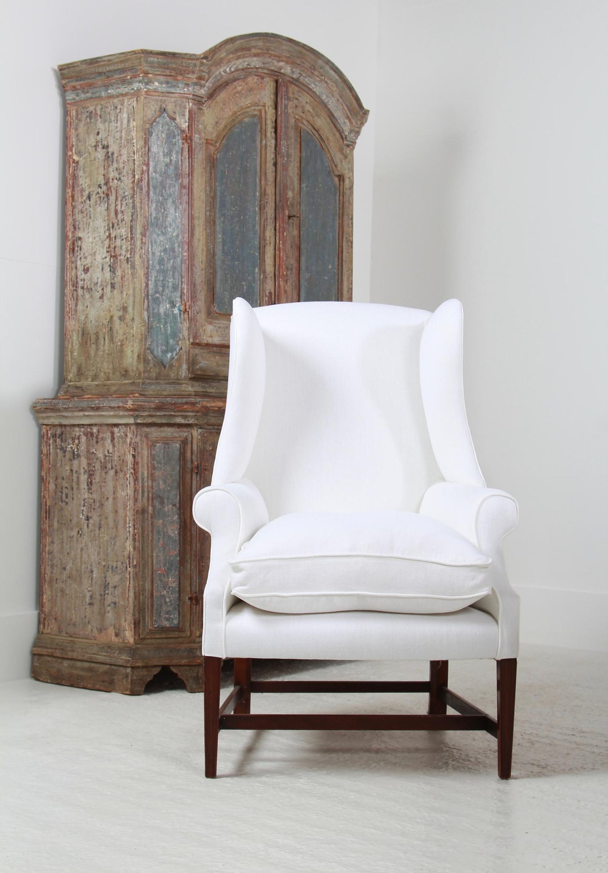 Classic and Elegant ENGLISH 19thC WINGED ARMCHAIR