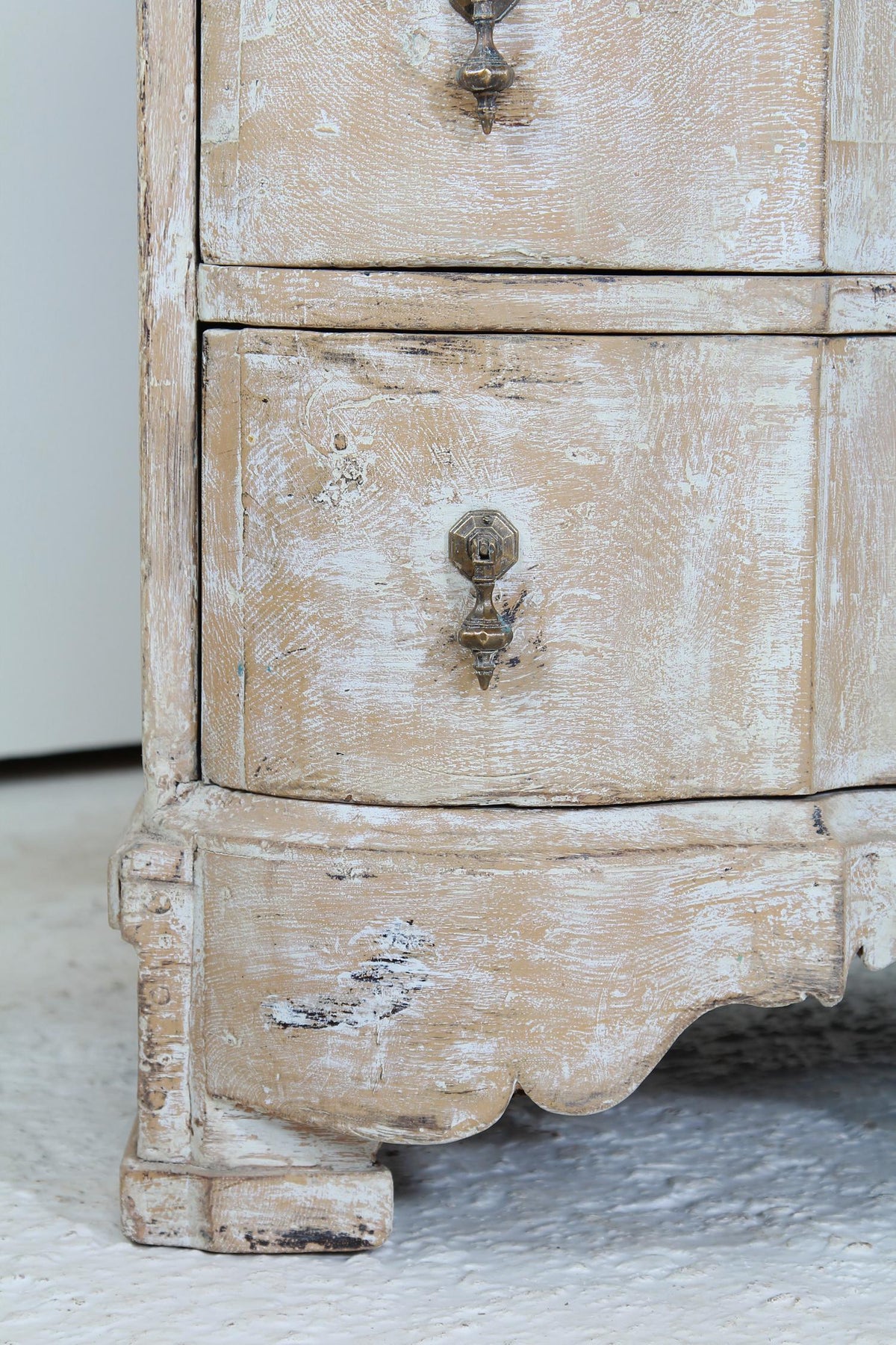 French 18thC Serpentine Chest of Drawers